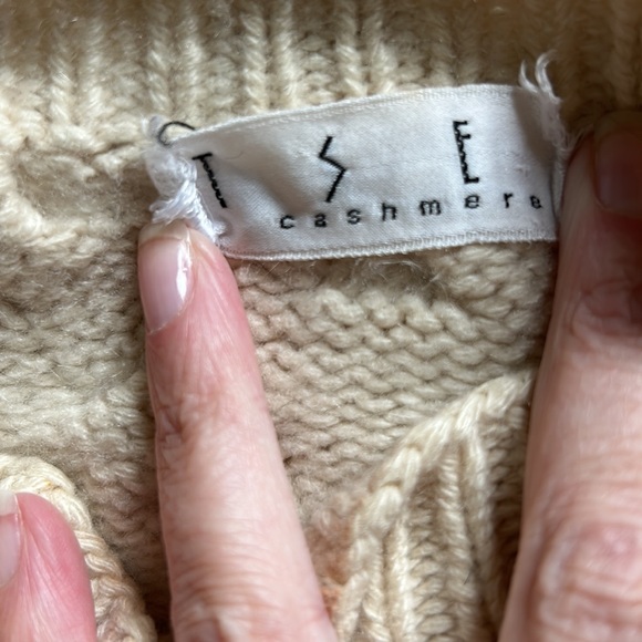 TSE Cashmere Cable Knit Sweater - Picture 4 of 5